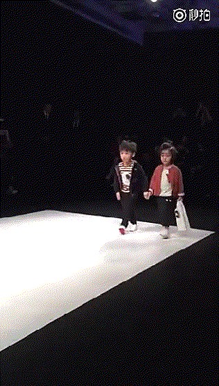 Modna revija s klincima postala je publici još zanimljivija kad je došlo do malog nesporazuma