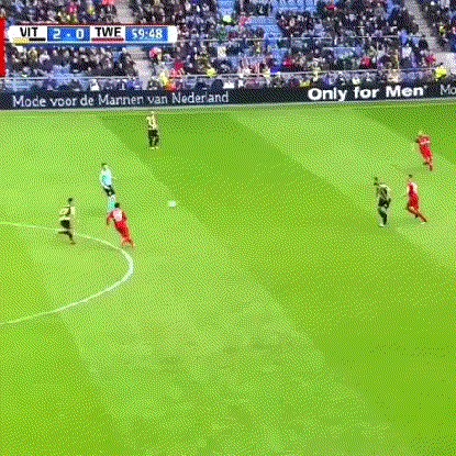 Sucu se tijekom utakmice dogodila mala nezgoda pa mu je jedan od igrača odlučio dati žuti karton