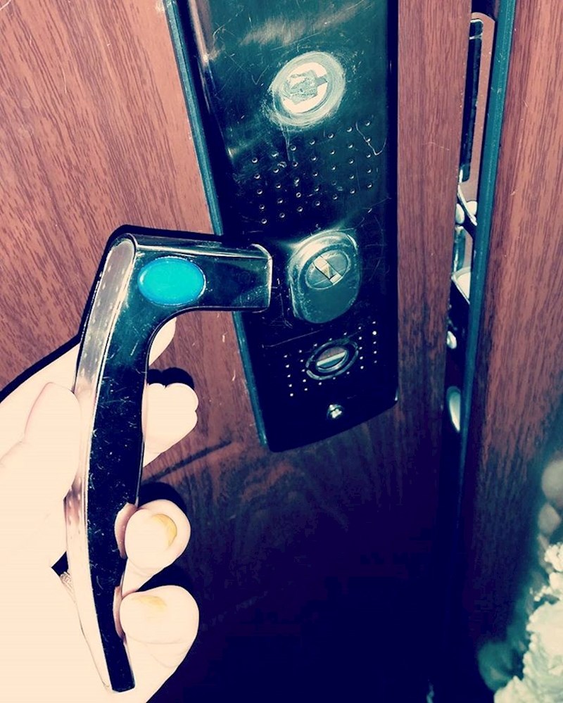 "Nisam mogla otvoriti vrata."