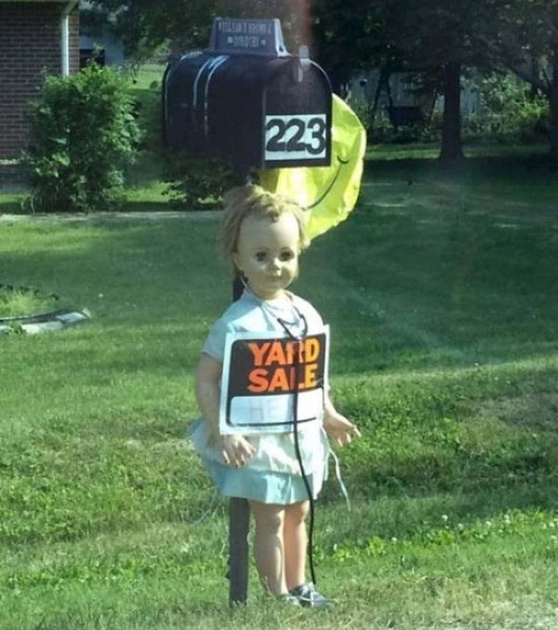 Jeziva lutka im vjerojatno neće pomoći u prodaji.