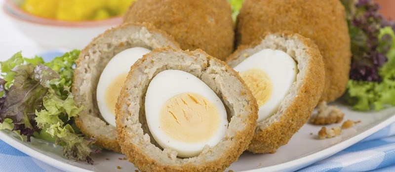 5. Scotch Eggs (Engleska)