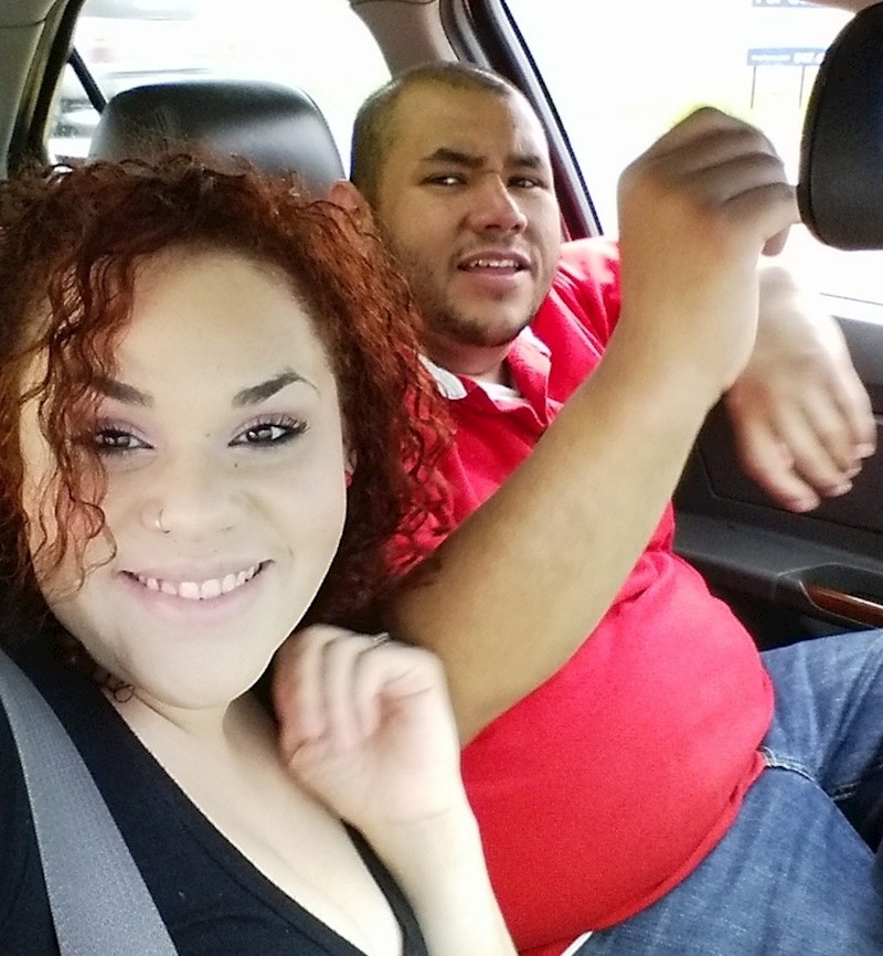 "Kad god se počnemo svađati, moja žena odjednom uzme mobitel i počne slikati zajedničke selfije. Uvijek me to naživcira."