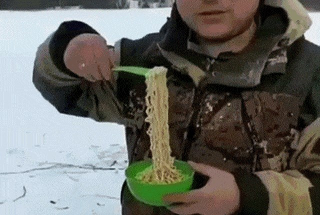 Evo što se dogodi u ledeno hladnim krajevima kada pokušaš nešto pojesti vani