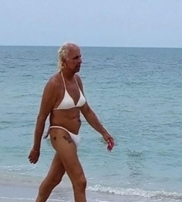 Najluđe slike s godišnjih odmora: Nećete vjerovati što neki ljudi rade na plažama #16