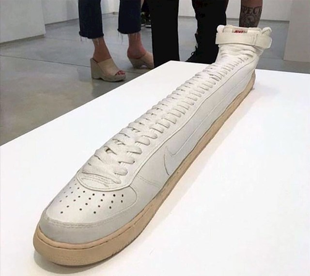 jeste li ikad vidjeli obuću veličine 90?