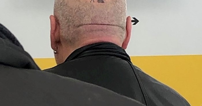 Proćelavi muškarac ima opravdanje: Kad vidite "tetovažicu", sve će vam biti jasno