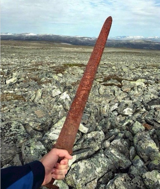 "U norveškim planinama sam pronašao vikinški mač. Star je više od 1000 godina!"