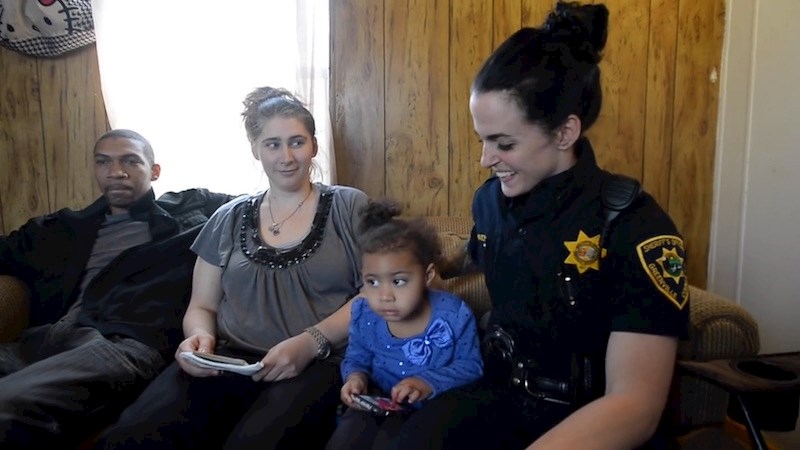 Klinka je nazvala policiju, kad je policajka stigla do njene kuće, počela se smijati