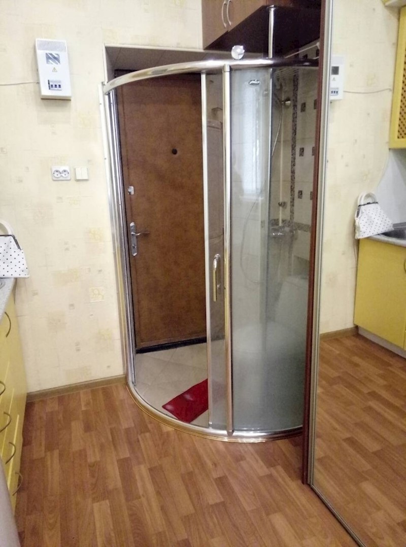 S ulaznih vrata ravno u tuš-WC?!