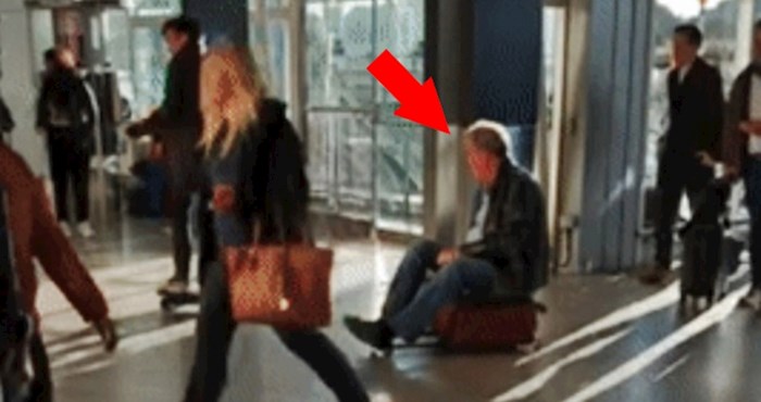 Muškarac je sjeo na svoj putni kofer i začudio ljude u zračnoj luci, pogledajte zašto
