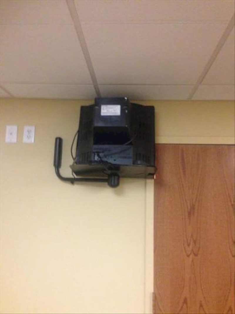 Gledanje TV-a bila je nemoguća misija.