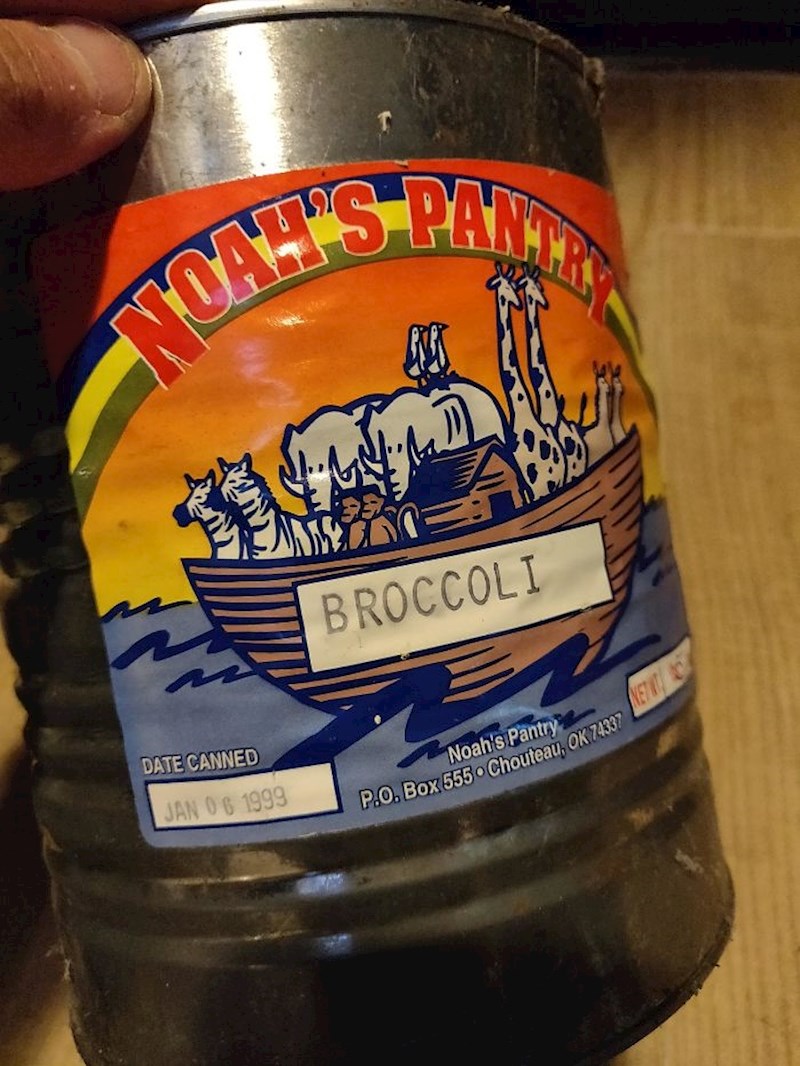 Jeste li ikad vidjeli konzervu punu brokule? Ova je proizvedena 1999. godine.