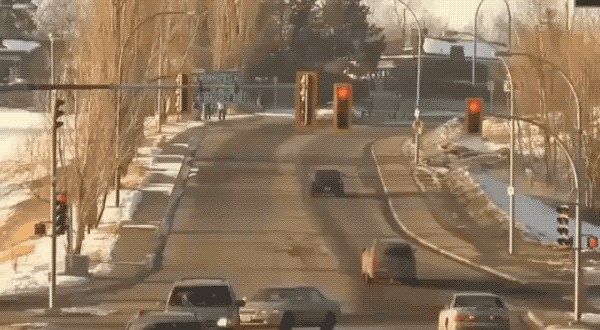 Čudne zimske radosti: Sigurno nitko od ovih vozača nije mislio da će vidjeti ovako nešto