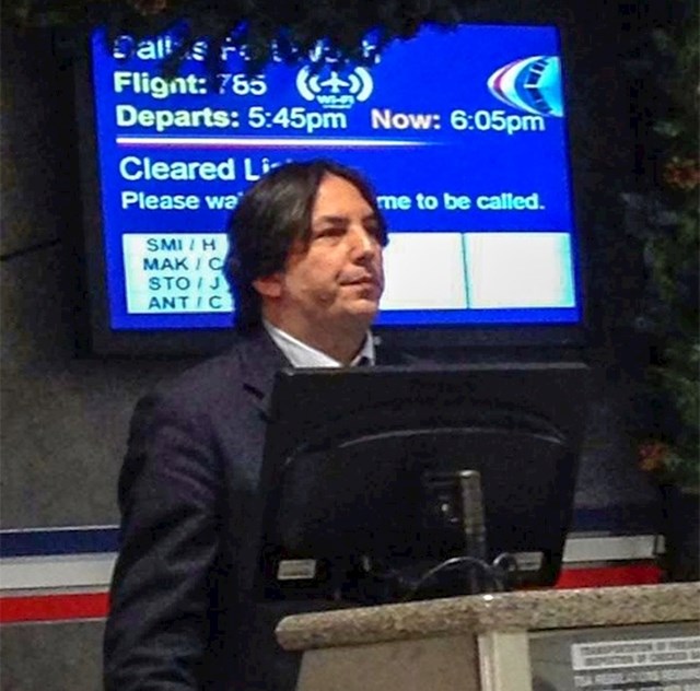 Severus Snape iz Harryja Pottera radi na zračnoj luci?