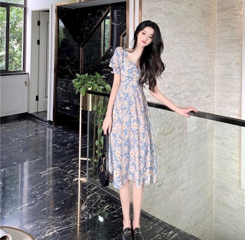 Ako joj je cilj bio izgledati kao da je visoka 3 metra, moglo bi se reći da je uspjela. Ne, u stvarnosti ne izgleda ovako.