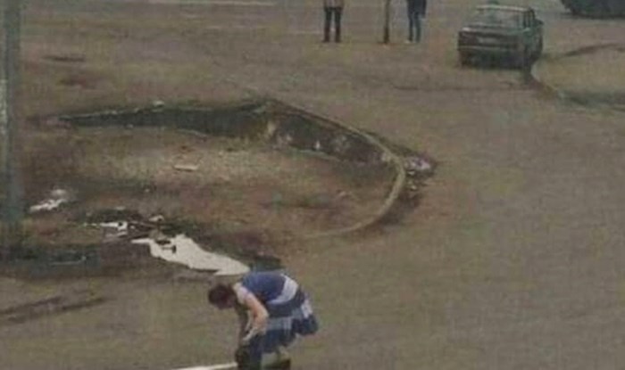 Starija žena je preuzela stvari u svoje ruke pa na cesti napravila neočekivano