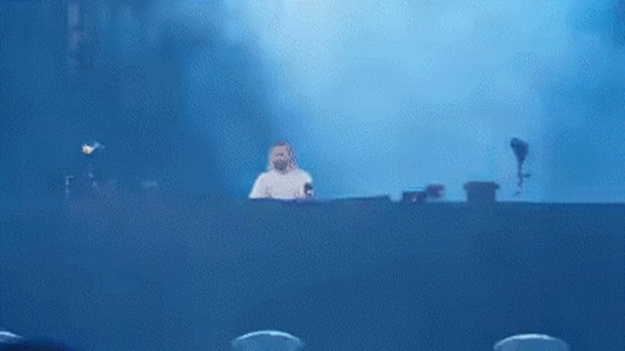 Što DJ-i zapravo rade na koncertima? Ovo "otkriće" će vas nasmijati