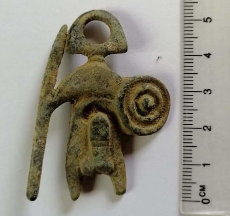 "Moj prijatelj je nedavno našao ovu malu figuricu. Arheolozi iz muzeja su mu rekli da je vjerojatno bila u grobnici staroj 3000-4000 godina."