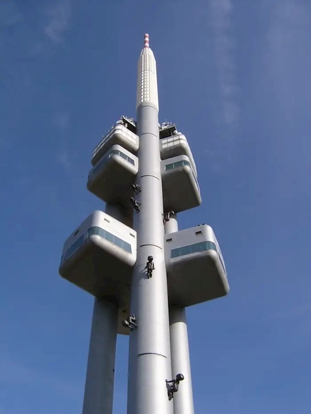 Televizijski toranj Žižkov u Pragu nazvan je "drugom najružnijom građevinom na svijetu".