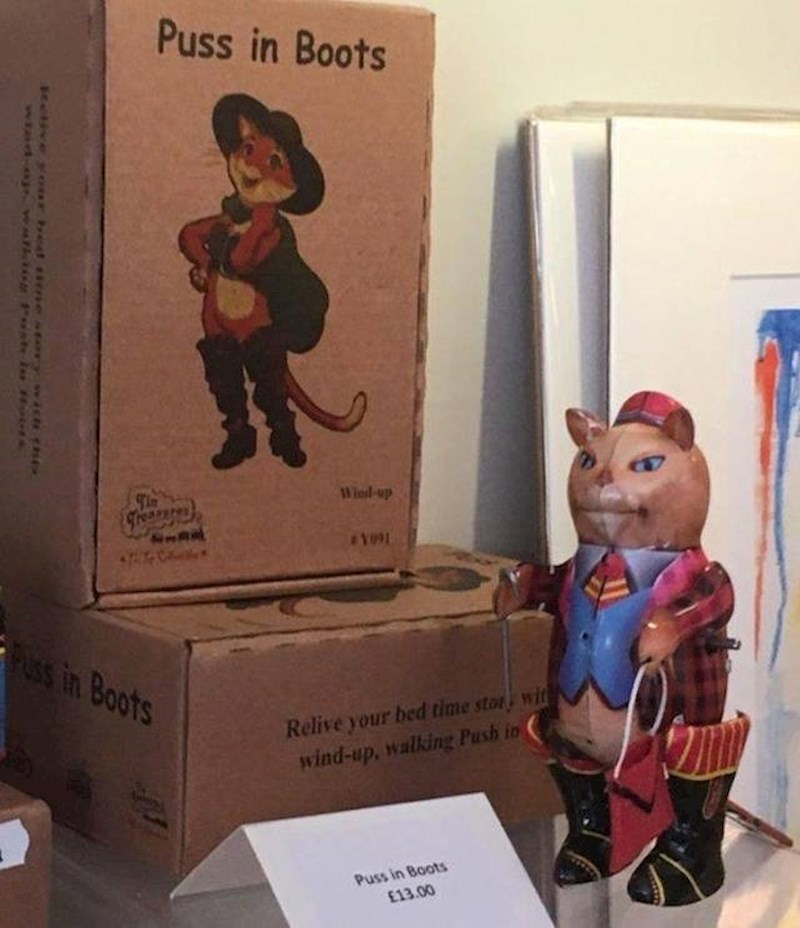 Ovaj mačak u čizmama ne izgleda baš kao na slici.