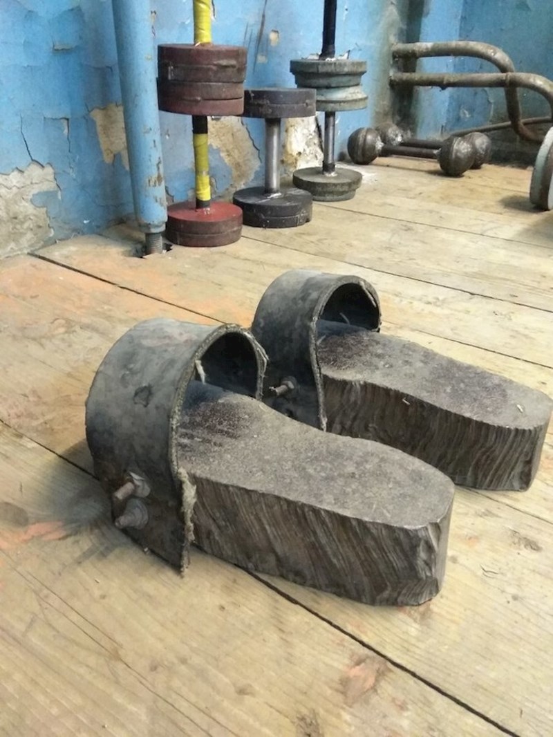 Netko je napravio utege za noge.