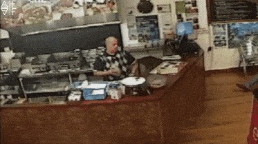 Došao je opljačkati restoran, no nitko ga nije ozbiljno shvatio pa je jednostavno otišao