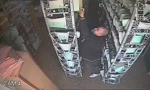 Radnik je kopao po arhivu pa jednim potezom sebi uništio radni dan, a možda i posao