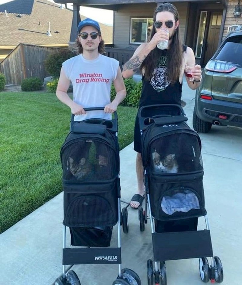 Ne, ne idu u šetnju s bebama. Pogledajte malo bolje.