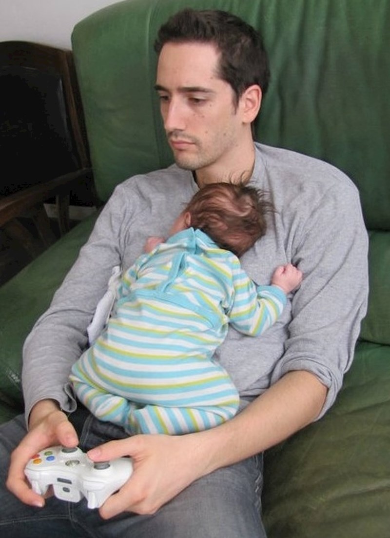 "Moguće je igrati video igrice dok spavaju na tebi!"