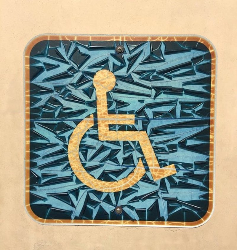 "Najprije sam mislio da je riječ o malom mozaiku, no onda sam shvatio da je ovaj znak zapravo bio predugo na suncu."