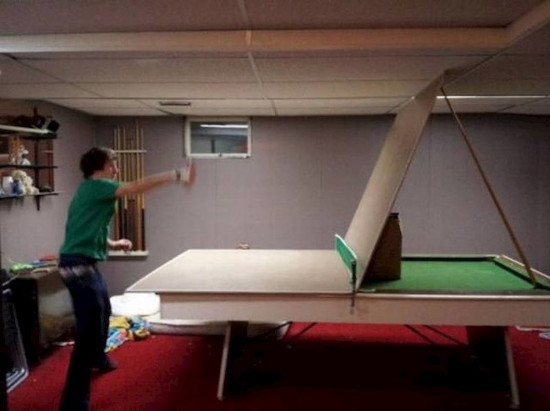 Kako igrati stolni tenis sam protiv sebe...