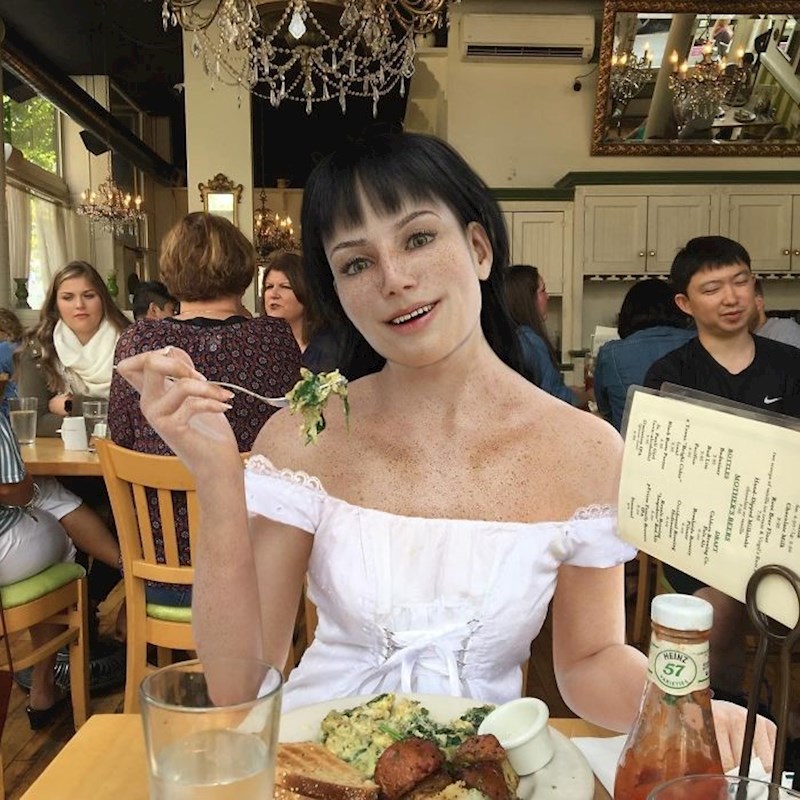 Ova je stvarno pretjerala s fotošopiranjem...