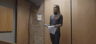 GIF Čekala je razgovor za posao koji je krenuo u krivom smjeru