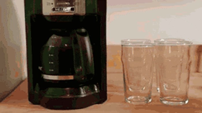 GIF Recept za savršenu ledenu kavu koja je gotova za tren oka
