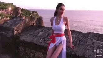 GIF Trebalo je to biti obično snimanje, no iznenadni posjetitelji uništili su sve