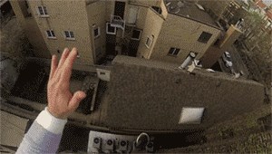 GIF Ovakav bi skok malo tko preživio