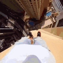 Kada vidite ovaj hod po rubu, oblit će vas hladan znoj