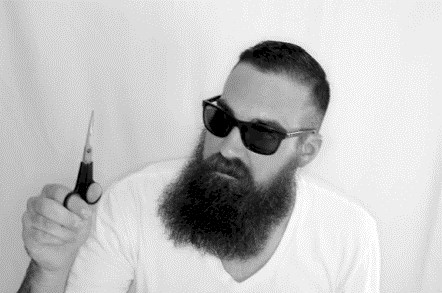 GIF Ovo je pravi dokaz da brada i brkovi potpuno promijene čovjeka 