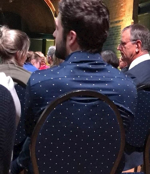 Stolica ili košulja?