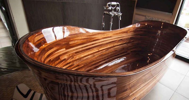 Ovaj svestrani kreativac izrađuje prekrasne drvene kade koje duže zadržavaju toplinu vode