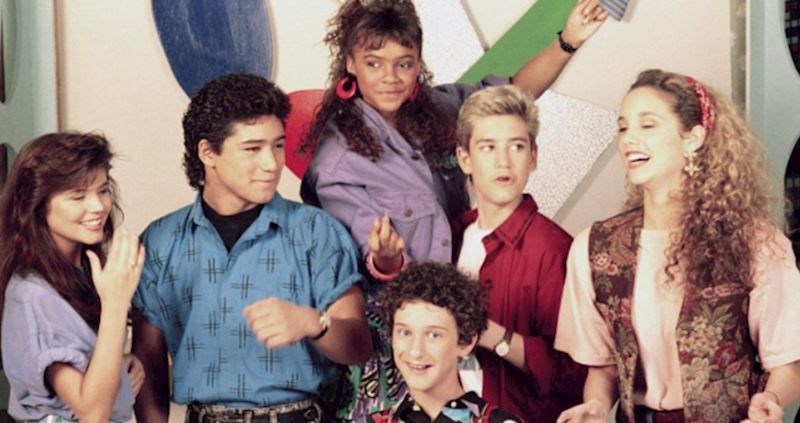 Prisjetimo se ludih odjevnih predmeta i frizura 90-ih godina