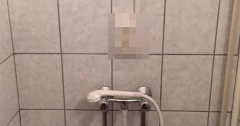 Vlasnici ovog stana nisu baš dobro razmislili o tome što smije biti u tušu