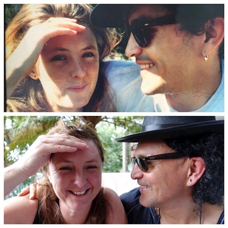 Nakon 25 godina i dalje ju gleda na isti način.