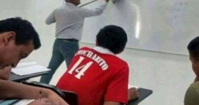 Pogledajte čime je ovaj profesor odlučio prebrisati ploču