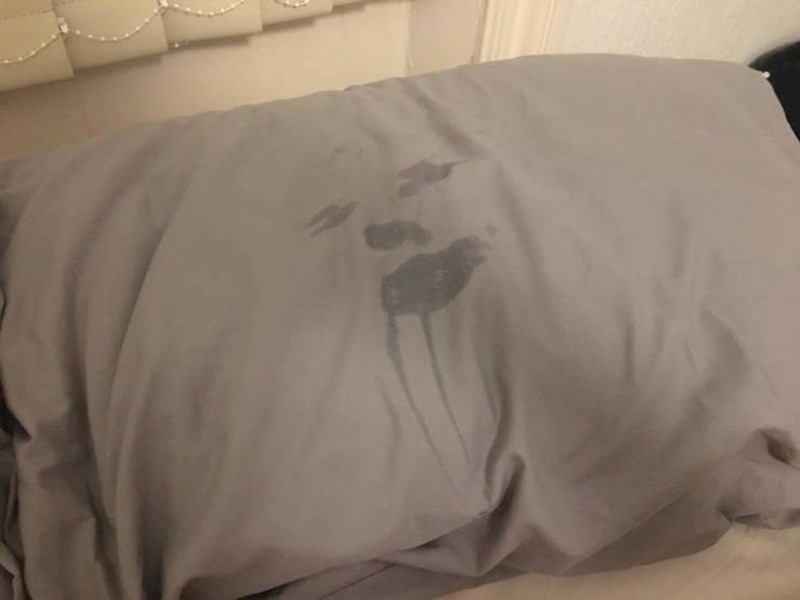 "Našla sam fotku jastuka na kojem sam plakala nakon što me bivši ostavio."