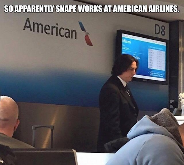 13. Izgleda da profesor Snape radi za jednu američku zračnu kompaniju.