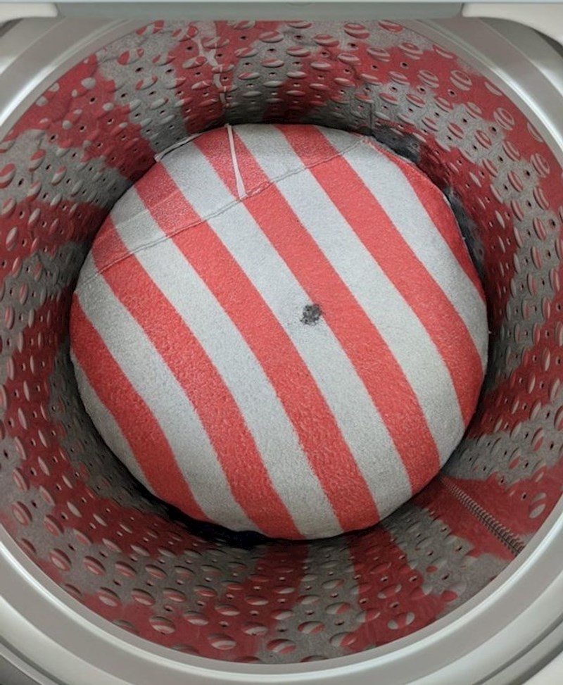 "Moja perilica odlučila je svo rublje složiti u deku".