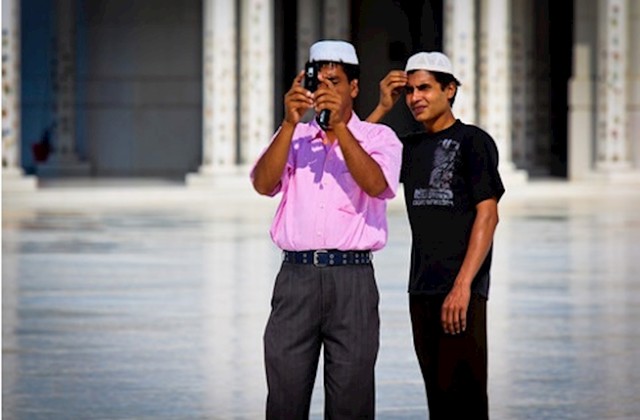 5. Fotografiranje osoba bez pristanka u Ujedinjenim Arapskim Emiratima.