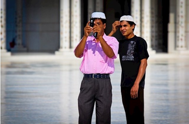 5. Fotografiranje osoba bez pristanka u Ujedinjenim Arapskim Emiratima.