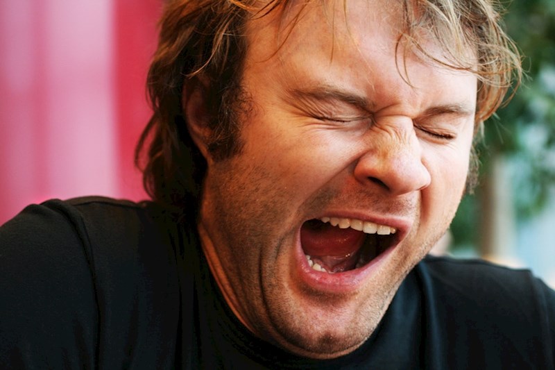 6. Znanstvenici još uvijek nisu baš sigurni zašto točno zijevamo, ali smatraju da nam to možda pomaže pri regulaciji tjelesne temperature.